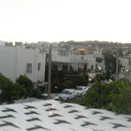לינה וארוחת בוקר Marti גומבט